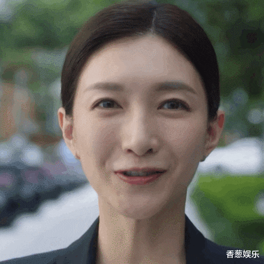 江疏影|新剧口碑爆棚，她却被嘲：表情像木头，干枯咧嘴如老太太？