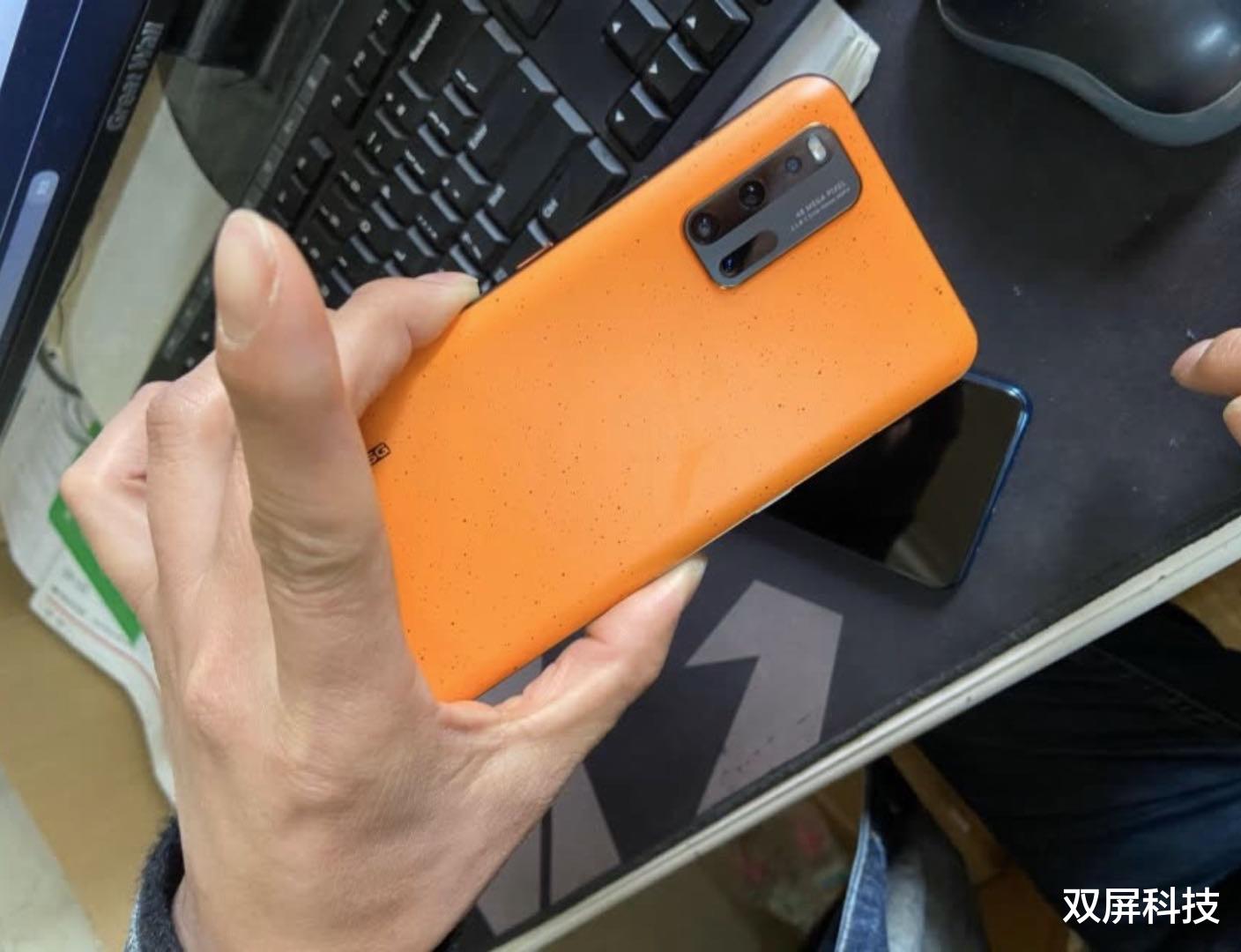 『小米科技』狙击小米10不成，反倒降价500元，骁龙865+12GB运存