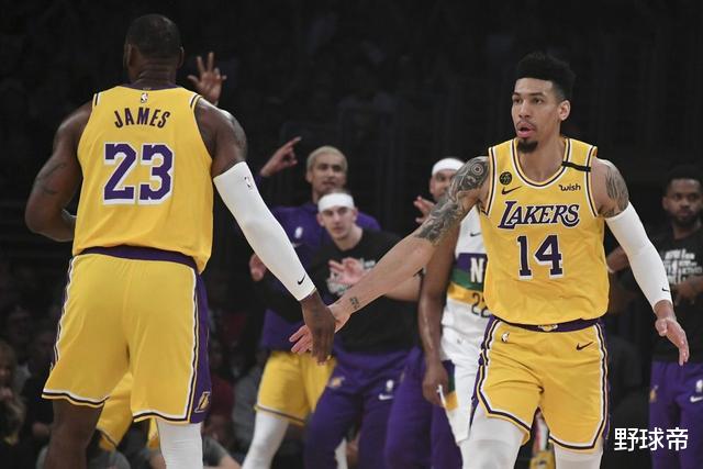 勒布朗·詹姆斯|库里总决赛一共命中121记三分！汤神86个，科比48记！那詹姆斯呢？