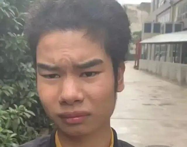 「发际线」剪一次头发被讹4万，转身广告接到手软，发际线男孩如今怎么样了