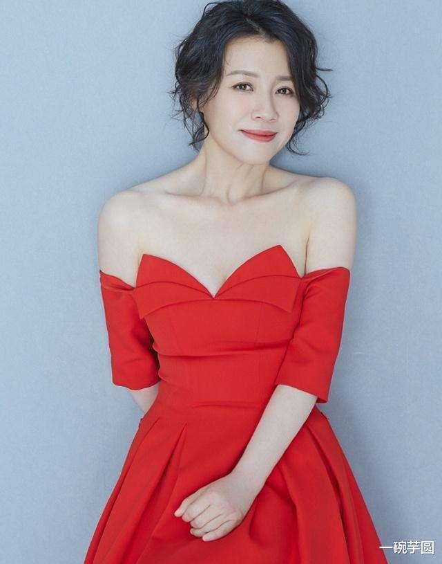 徐静蕾:老公身家上亿,当上阔太却爱演戏,被导演喊来救场,无意间红遍全国