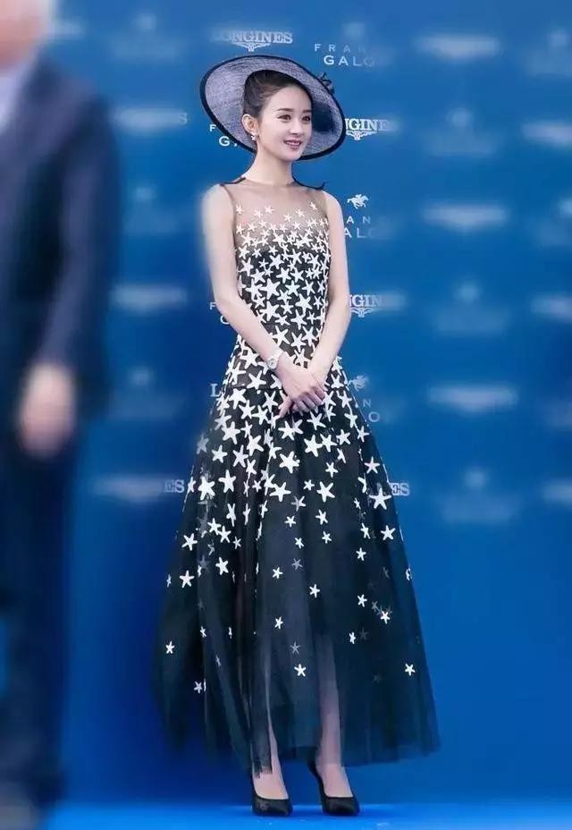 陈慧琳|?当110斤陈慧琳遇上86斤赵丽颖，网友：再也不减肥了！