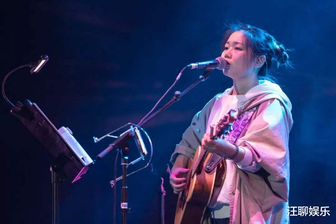 我喜欢的都给你▲“神曲制造机”花粥发布新专辑，但网友关注的却是“这次抄了没”