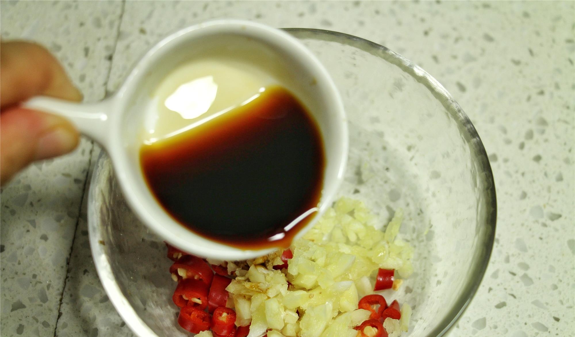 『凉面』天越热越馋这面，比炸酱面清凉、比汤面鲜美，吃完肠胃都舒坦