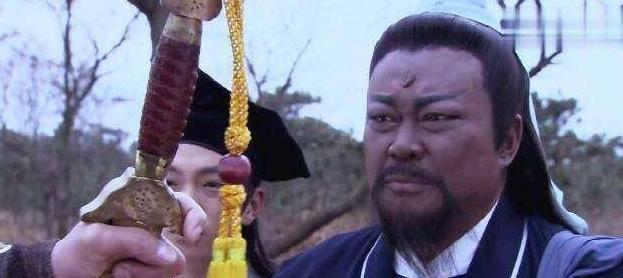「金超群」“包青天”金超群，为演戏花光家产一生无子，遗言不准妻子改嫁