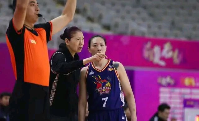 新疆男篮|新疆三消息!阿不都送祝福,克拉克更动态,女篮决赛冲击冠军!