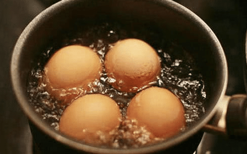 「长寿」早上爱吃煮鸡蛋的人，长寿不会远离你，但切记“2不”，早知早好