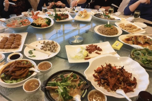 毛血旺|下馆子吃饭,聪明人几乎不点这3道菜,服务员:专“坑”人傻钱多