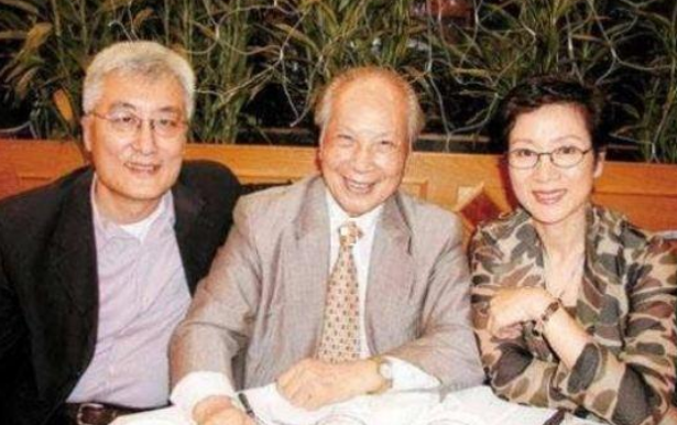 『谢雨欣』为什么很多香港明星年轻时挣得多，老了却生活落魄？原因很现实