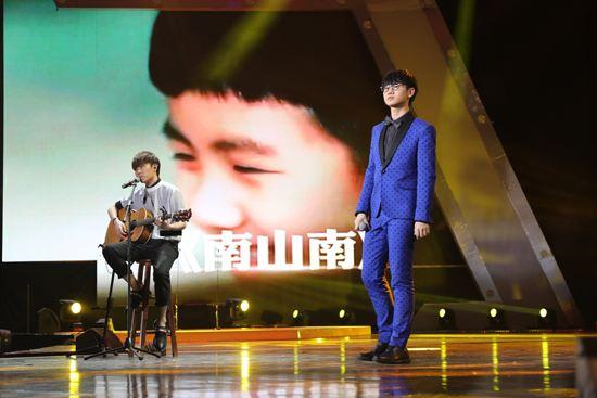 演唱会|国内唯一1个不混娱乐圈的男歌手，从不宣传演唱会，却场场“一票难求”！