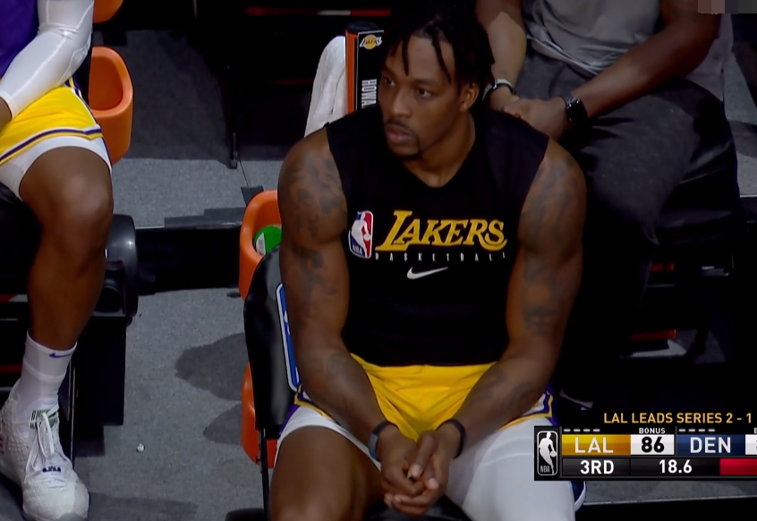 湖人队|湖人拿到赛点后，老詹盛赞魔兽，沃格尔透露小秘密，马龙赛后暴怒