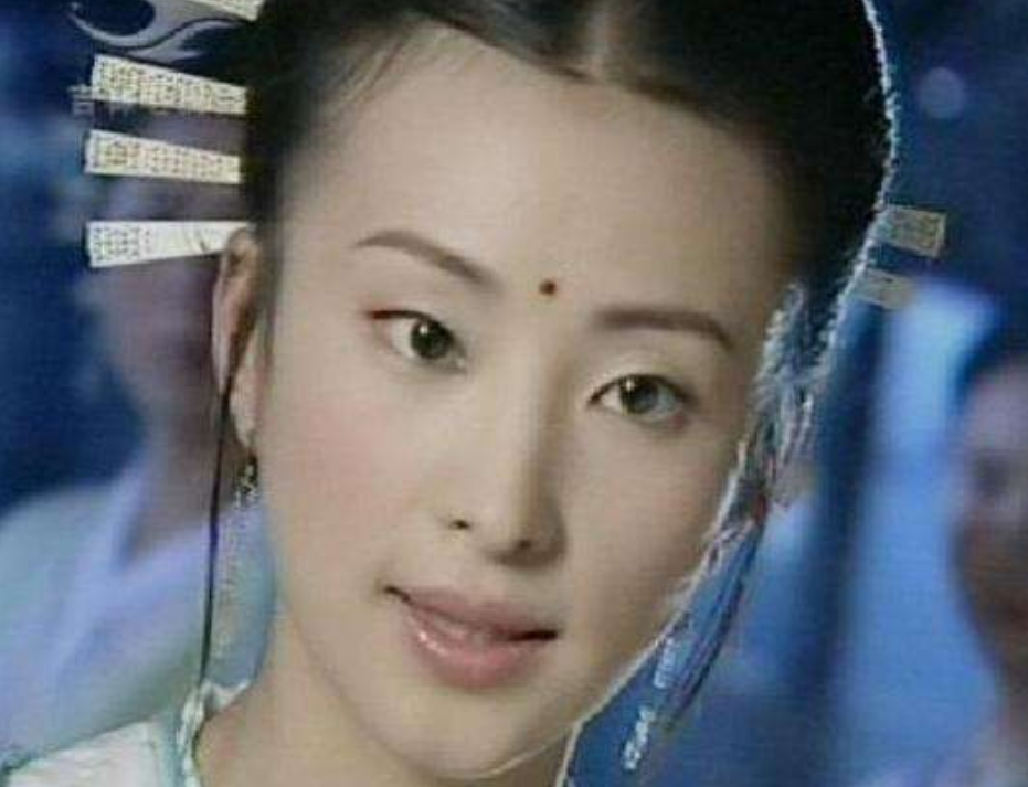 娱乐圈|放弃空姐后进入娱乐圈，靠演坏女人成名，如今美艳动人却依旧孤身一人