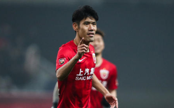 【长城炮】吕文君言论引争议！曝上港降薪幅度太大，5月份一分钱都不发