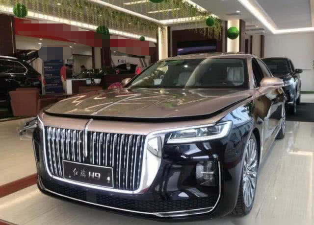 『红旗h9』全国首台红旗H9到店,比库里南气派,V6纵置发动机,车友:爆款的节奏