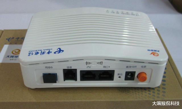 「路由器」运营商光猫带有WiFi功能，为何还要多花钱买路由器？