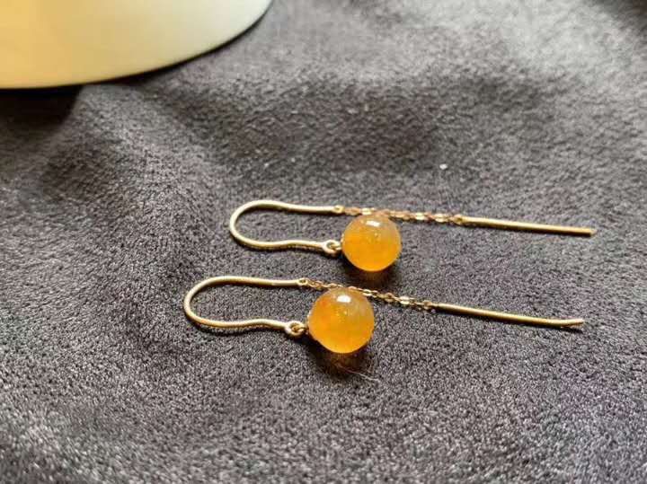 翡翠▲买翡翠到底要不要考虑品牌？