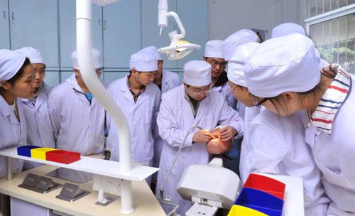 临床医学|医学专业也分好坏？这几个专业“最吃香”，毕业后很“赚钱”