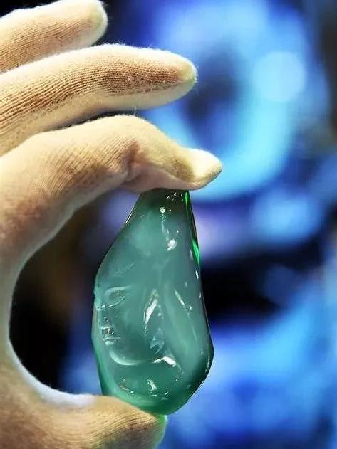 翡翠|传说中的神级翡翠一一龙石种翡翠