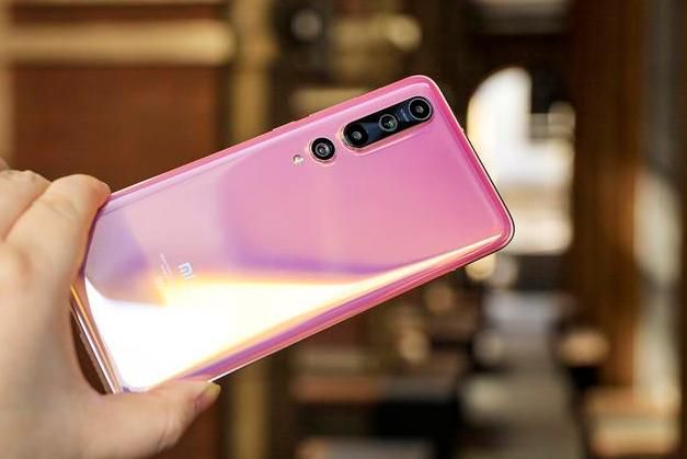 『小米科技』坚挺三个月后，小米10售价首次崩溃，米粉：买早了