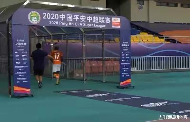 埃弗拉|中超昨晚奇葩一幕！外援比赛中跑去厕所，回来后完成梅开二度