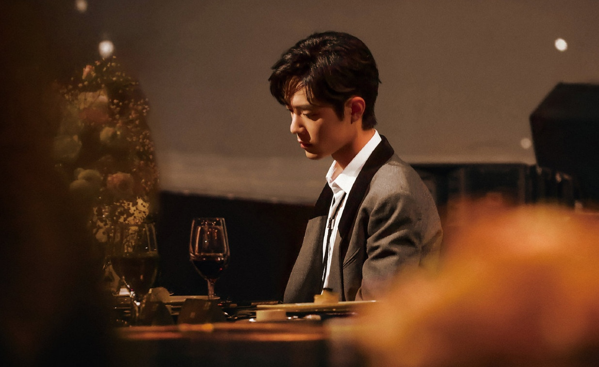 肖战|内娱歌手单曲一千万销售额就能进前十，肖战《光点》破亿实属罕见