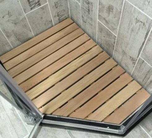 『』淋浴房不流行贴瓷砖了，如今聪明人都这样装，师傅一看就说实用