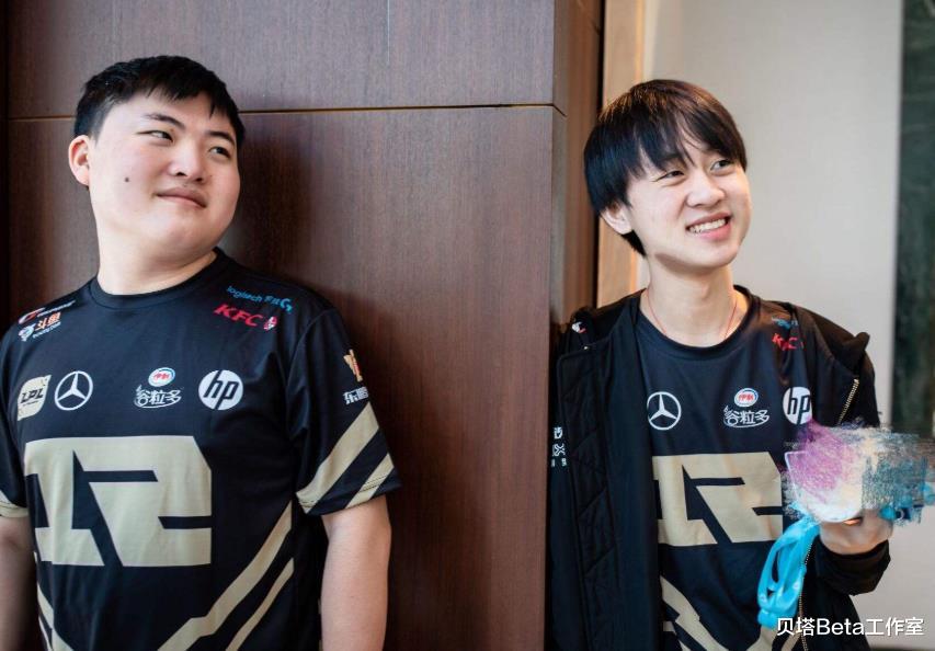 「Uzi」UZI深夜和Ming双排，10分钟超神怒砍20头！弹幕：这状态配退役？