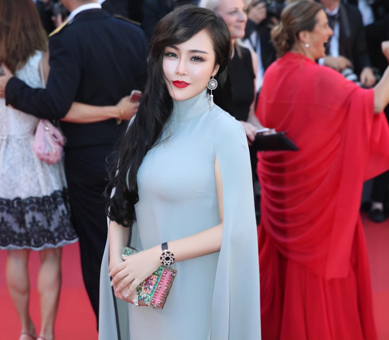 张曼玉|亚洲首位戛纳影后，走红毯时穿背心，拿影后超10次，56岁仍未婚
