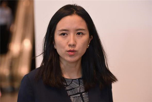 胡玮炜|那个将摩拜单车卖给美团,套现27亿的胡玮炜,如今生活让人羡慕