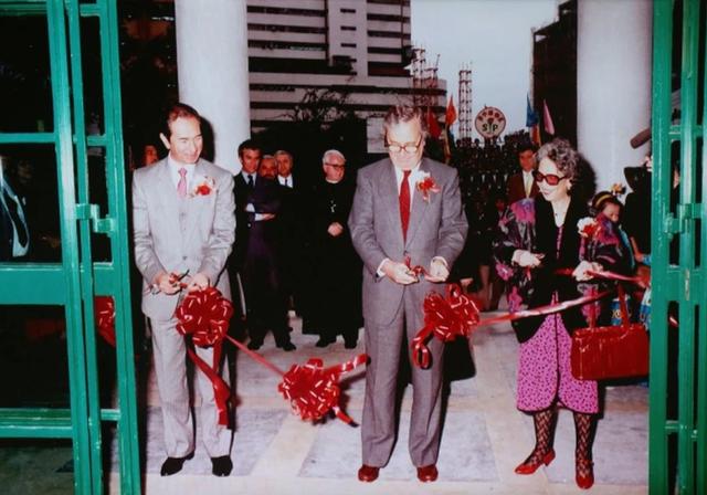 赌王|赌王四房珍藏合影曝光：许晋亨陈百强惊喜出镜，神秘儿子何猷邦被刻意隐藏