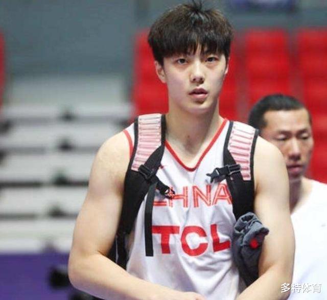 『广东男篮』三场力砍45+22！宏远22岁天才后卫王者归来，已预订国家队门票？