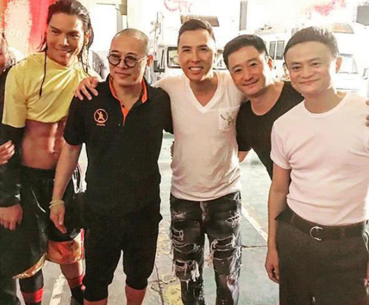 影帝|日本狂收3亿,北美狂轰4.44亿,李连杰终于登顶了国产片票房之巅