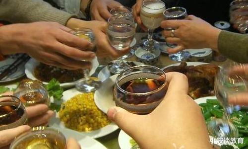 大学|为什么一定要考名牌大学？