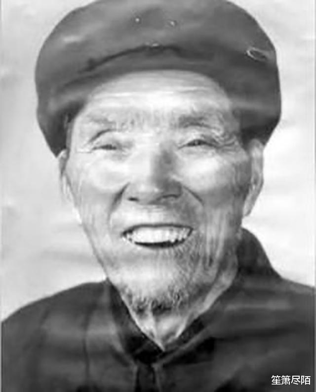 「兰州军区」1979年,一老人来到兰州军区,肖华哭着说:你为什么不早点来找我