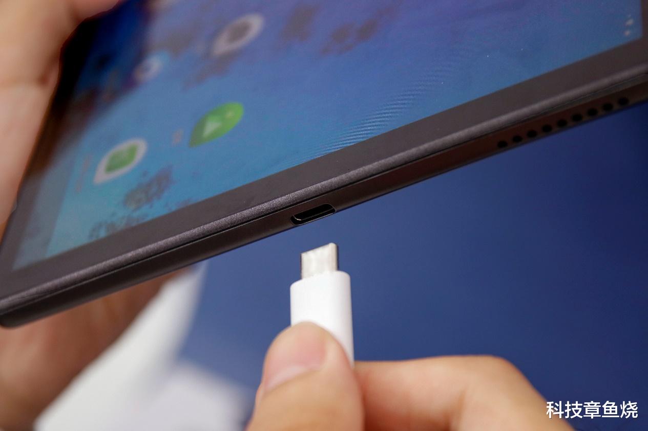 联想|暑假追剧补习神器，联想M10 PLUS评测