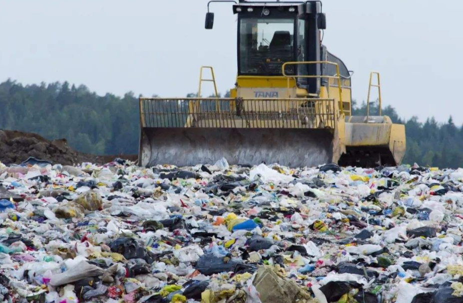 黄金|中国出口的垃圾，被欧美当做“液体黄金”，中国每年赚取20亿