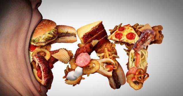 中老年人|百岁老人直言:迈开腿不如管住嘴,一物常吃,血脂或降到正常