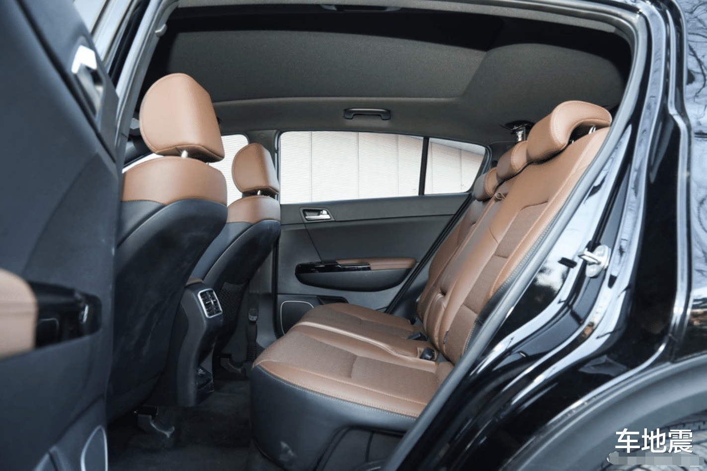 SUV■又一款合资SUV扛不住了，从16.48w跌至10.71w，买国产不如选它好