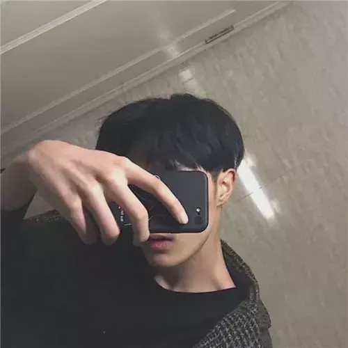 『双鱼座』十二星座男一被碰就心动的专属地方! 狮子腰部, 巨蟹脸颊!