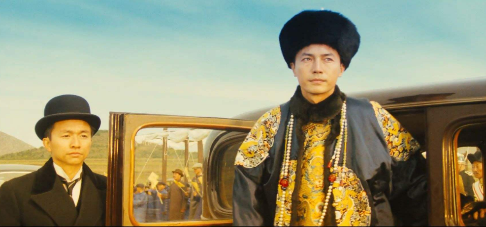 尊龙|尊龙的“盛世美颜”堪称一绝！68岁了，依旧是人间贵公子