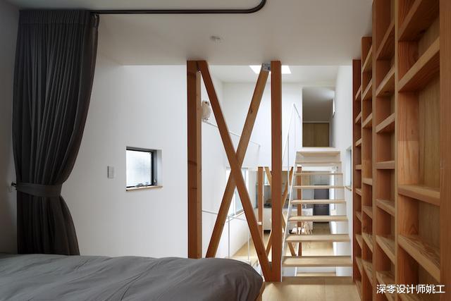 |房子窄不甘心，左右错开搭建楼板，2层住宅硬被改成小4层