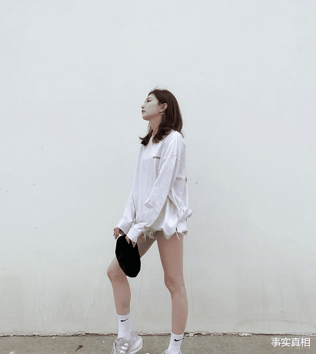 江疏影|有种“反光肌”叫江疏影！皮肤比墙还要白，自带10级美白滤镜