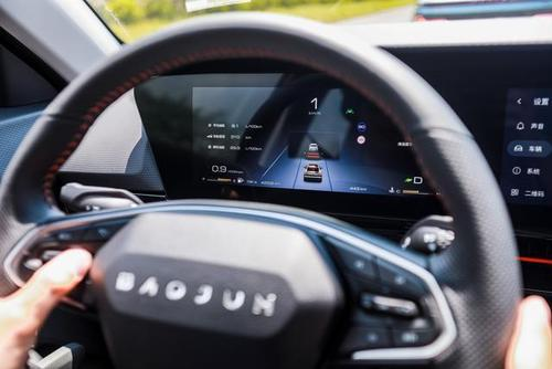 『丰田凯美瑞』宝俊RM5、比亚迪宋MAX、长安欧尚科尚，哪个最值得入手？