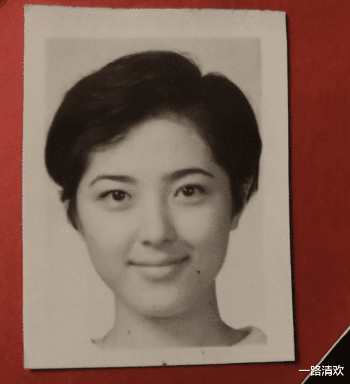 班长公开中戏96级学生证件照梅婷跟胡静曾黎比章子怡美太多了