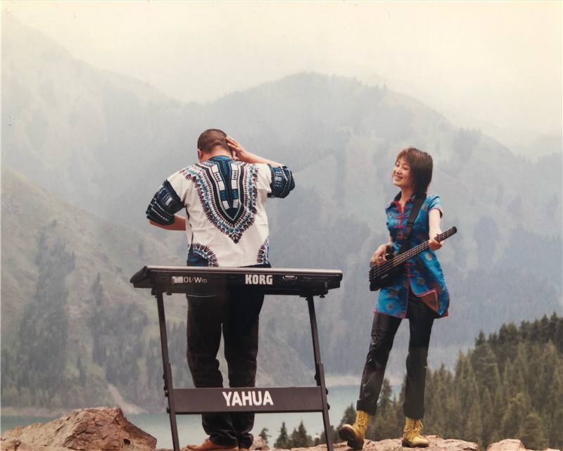 那英■50岁也没人敢娶，曾比那英王菲还红，后被恩师独宠3年，如今成这样