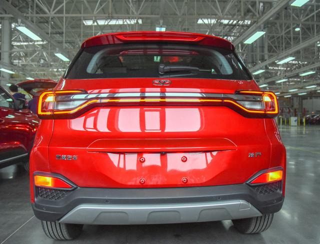 「SUV」终于要上市，预售价不足6万，车宽1831mm，这款SUV很适合家用代步