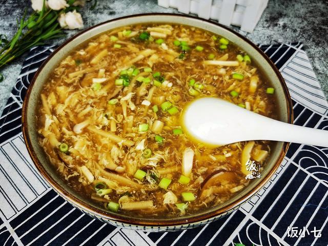 酸辣汤|喝一口就能开胃，夏天吃饭需要这碗汤，增进食欲，多吃一碗米饭