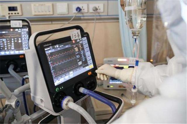 「美国」美国疫情告急大批医护辞职，无奈再次求助中国，中方明确表态