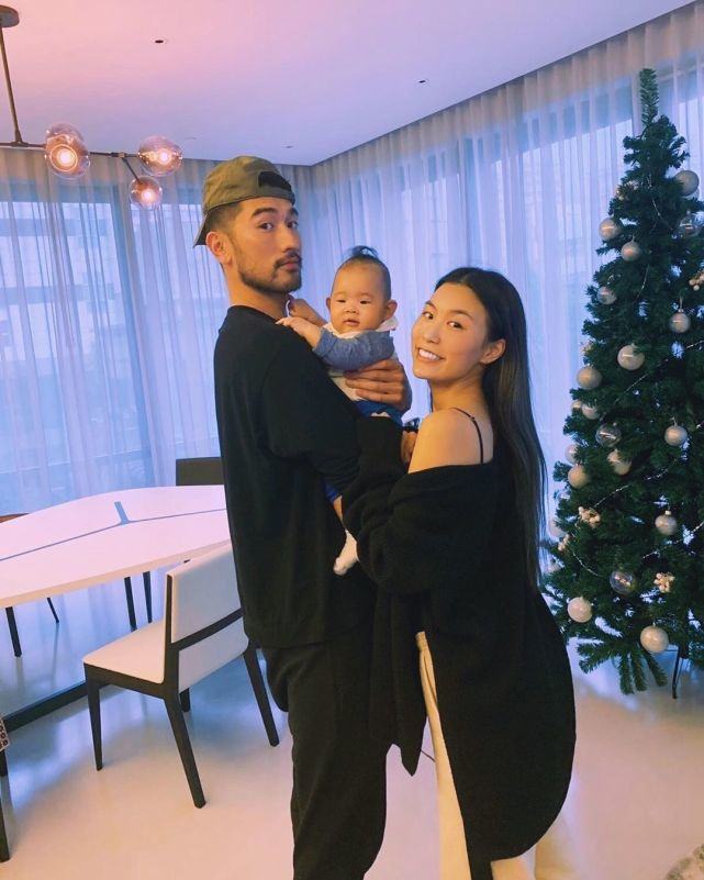 「高以翔」鼻酸！高以翔女友晒两人抱娃合照，再次向他喊话诉无尽思念