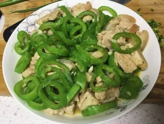 炒鸡蛋@五月，宁可少吃猪肉，每天炒一盘，补钙质，孩子长个头，太香了！